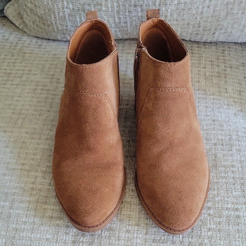 Lucky Brand Tan Suede Footwear - Picture 2 of 6